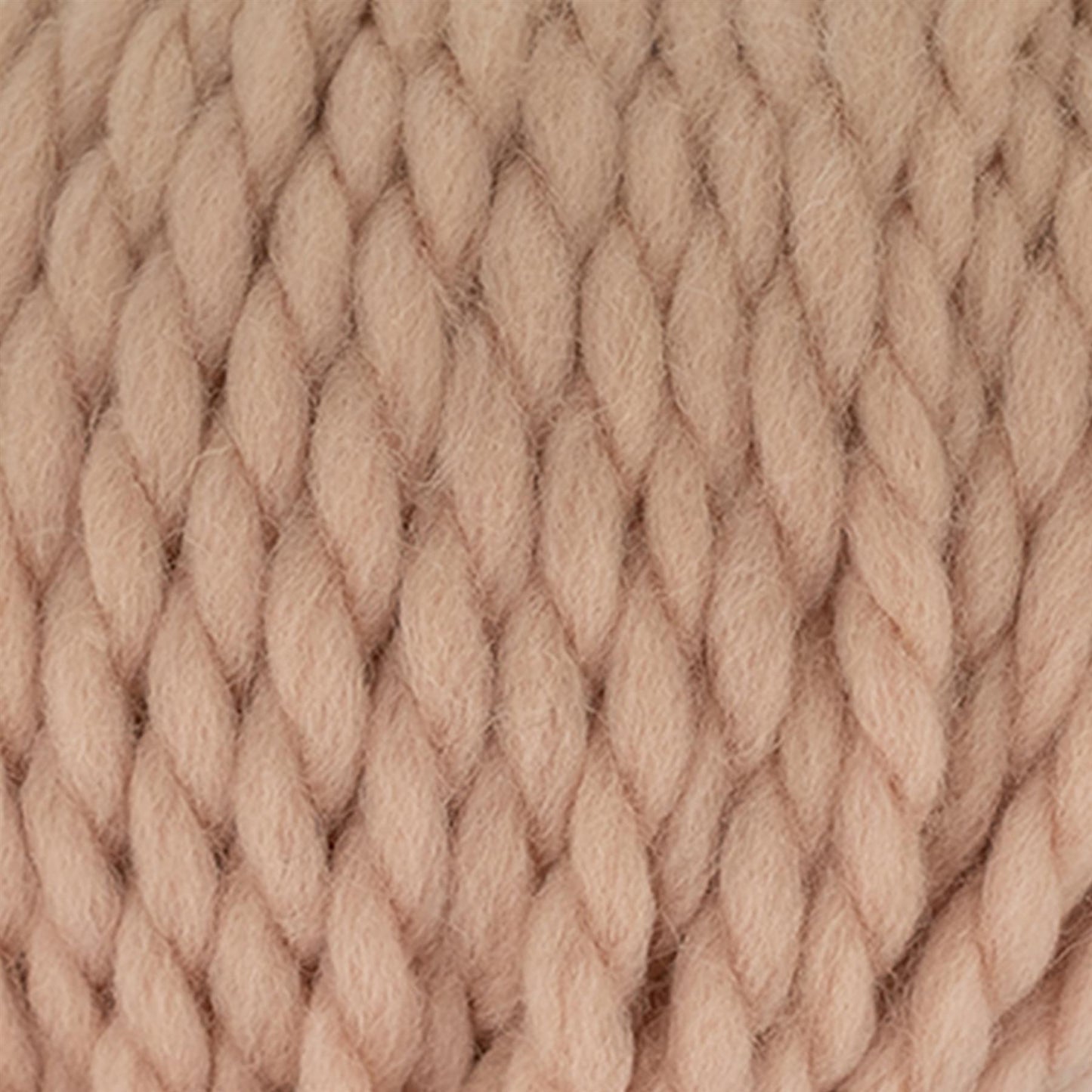 2044710 Rosarium Mega Rose Gold Yarn - 40M, 100g Chunky