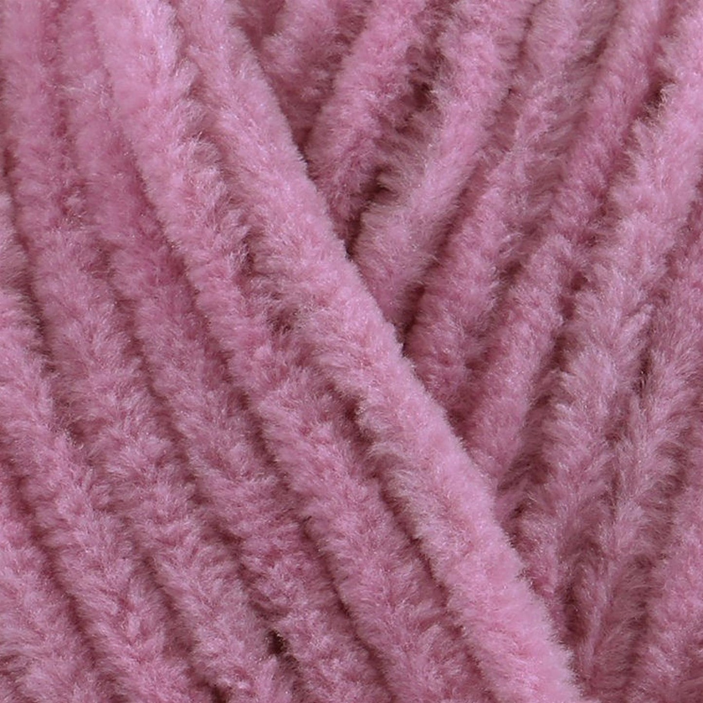 B19 Flutterby Chunky Pink 100% Supersoft Polyester Yarn - 100g Chunky