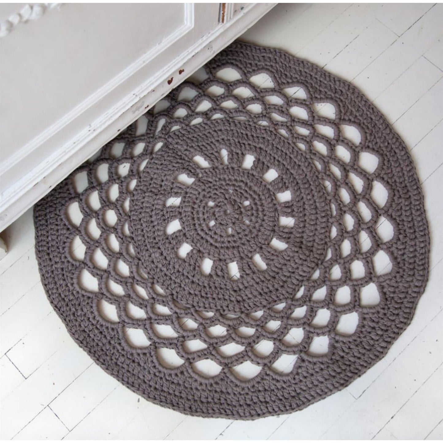Hoooked RibbonXL Earth Taupe Cotton Round Rug Crochet Kit