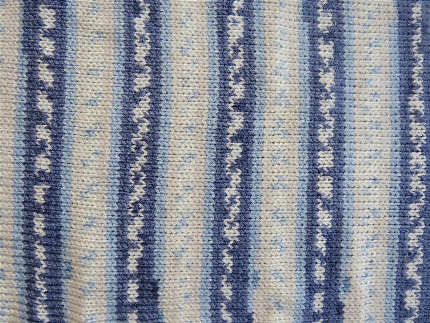 2933761 Bambino Prints Jumping Jacks (3761) 100% Premium Acrylic Yarn - 100g Double Knit