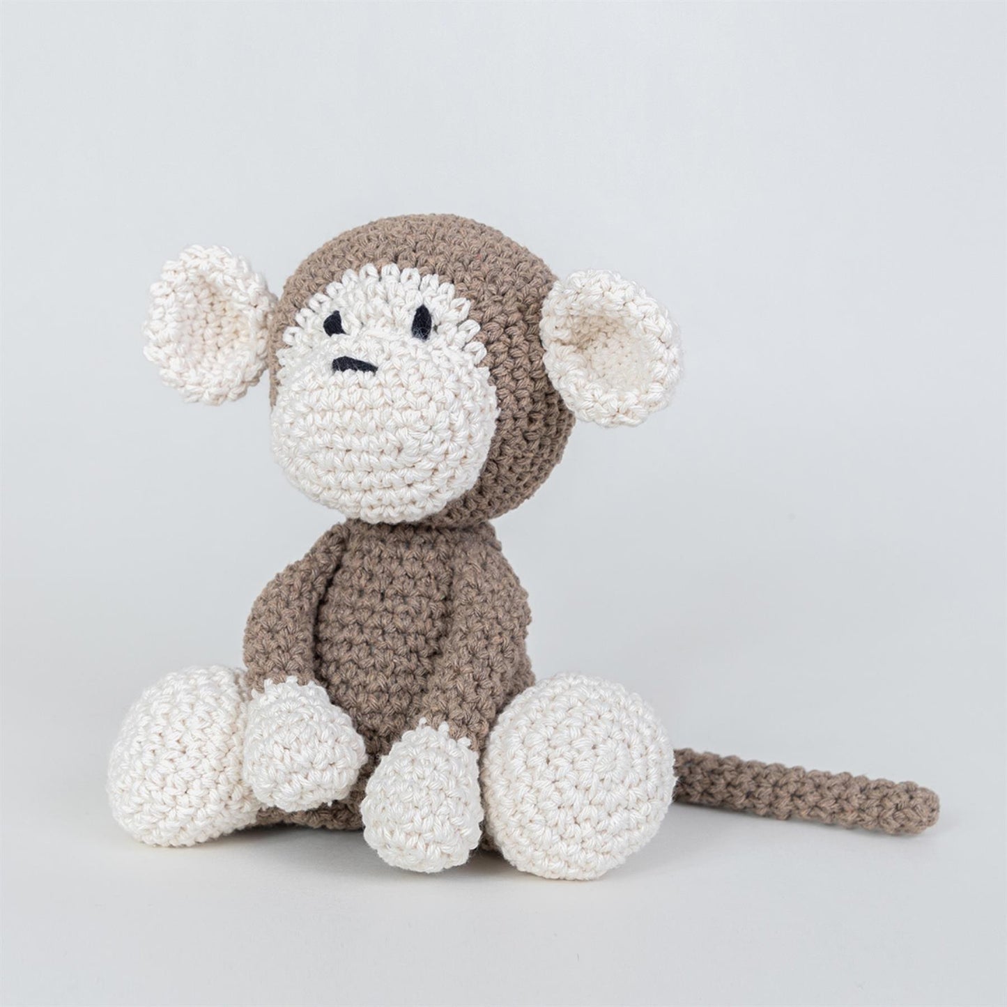 [Hoooked] PAK125 Eco Barbante Milano Taupe Cotton Monkey Mace Crochet Amigurumi Kit