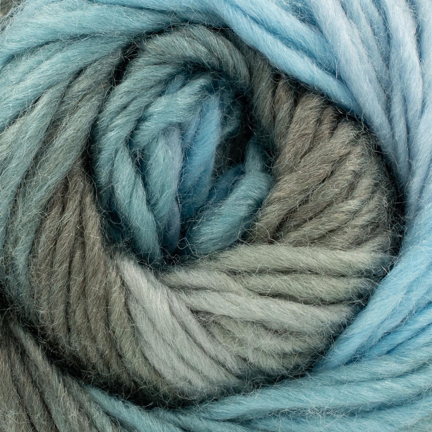253435 Riot Chunky Sapphire Yarn - 134M, 100g Chunky