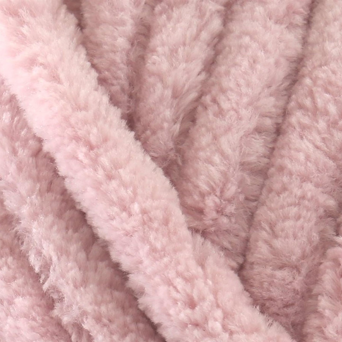 UG03 Huggable Super Chunky Pink 100% Polyester Yarn - 250g Super Chunky