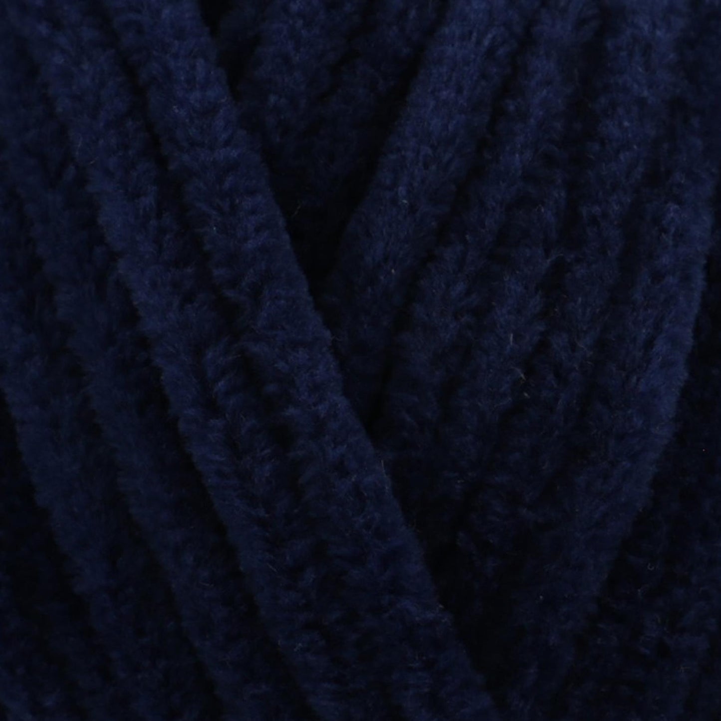 B32 Flutterby Chunky Blue 100% Supersoft Polyester Yarn - 100g Chunky